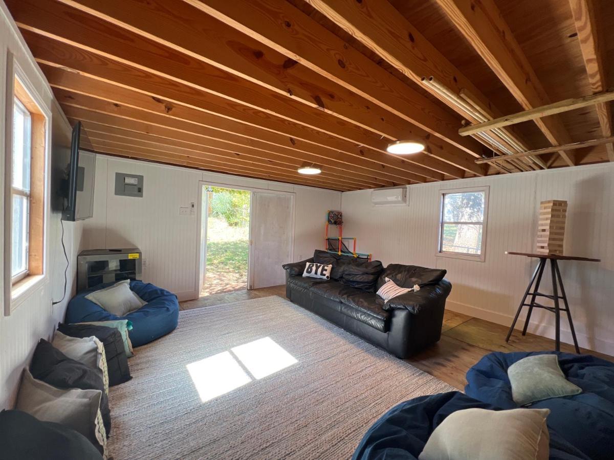 5Br 4B Huge Space With 2 Level Game Barn غرينفيل المظهر الخارجي الصورة